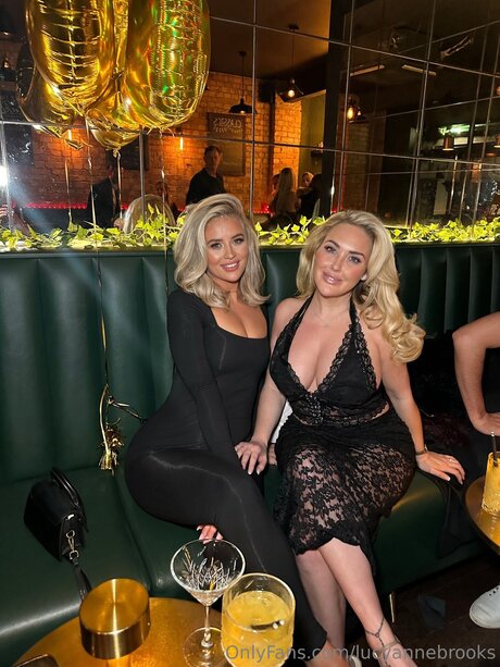 天然黒檀OnlyFans エロ 写真