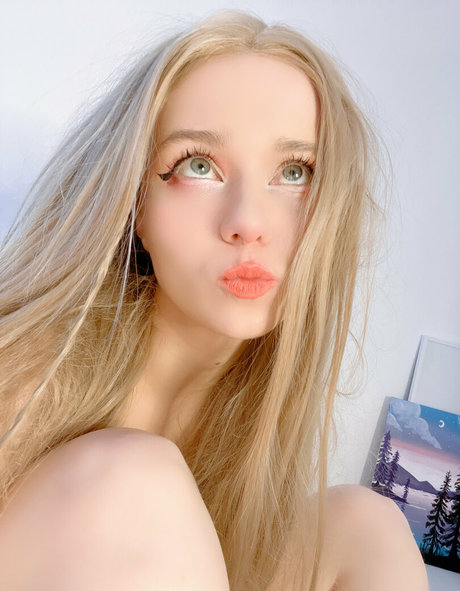 Rachel Blossom ポルノモデル 写真