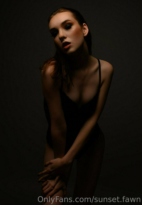 sunset fawn ポルノモデル 画像