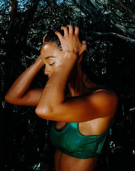 Jarah Mariano セクシーなスター 写真