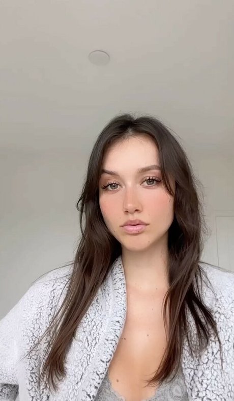 Amy Dangerfield セックスモデル ギャラリー