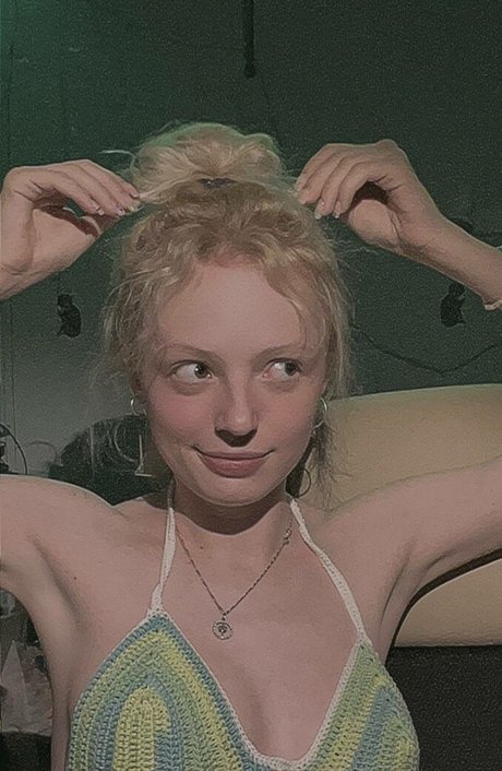 黒檀の猫オンリーファンズ 美しい裸 写真