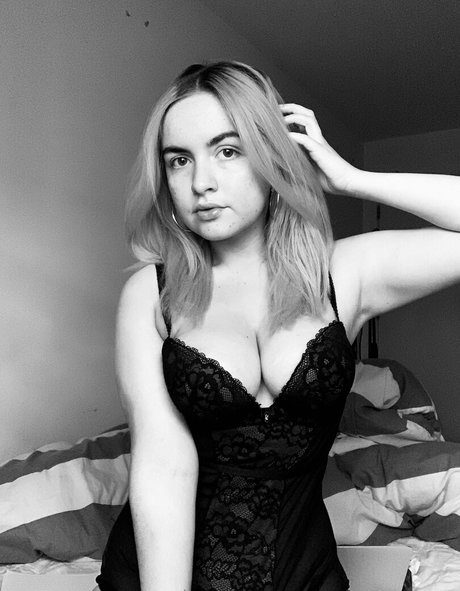 cezel スター ヌード アーカイブ