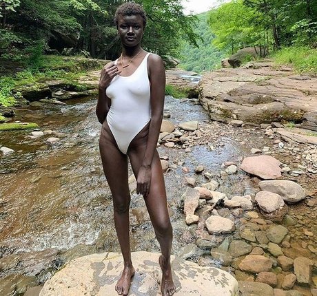 Khoudia Diop 無料モデル 写真