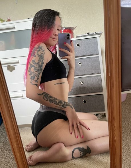 Asian Butt Slut ポルノスター アーカイブ