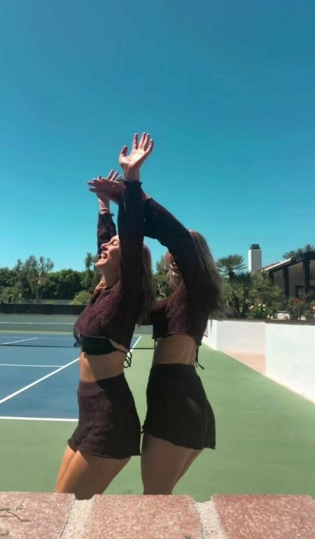 大きな黒い猫OnlyFans 美しい 写真