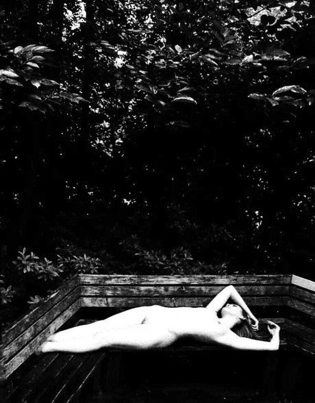 小さいチンポのシーメールOnlyFans 無料ヌード ギャラリー