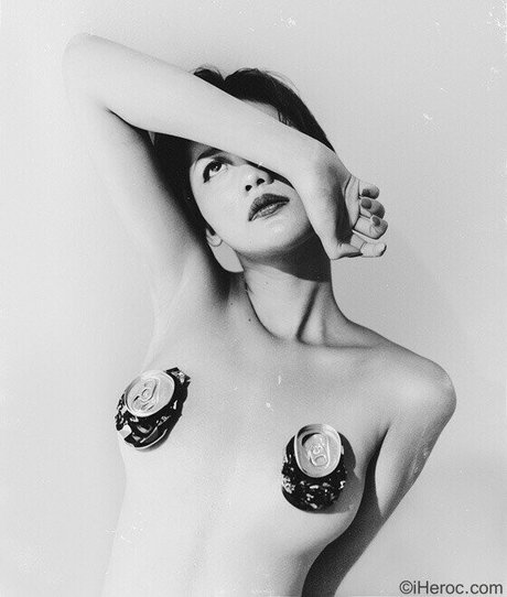 azhua 裸のモデル ギャラリー