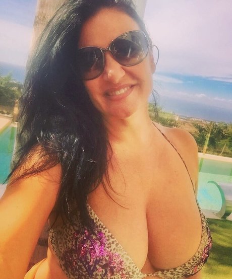 アンバー・オンリーファンズ 美しいポルノ ギャラリー