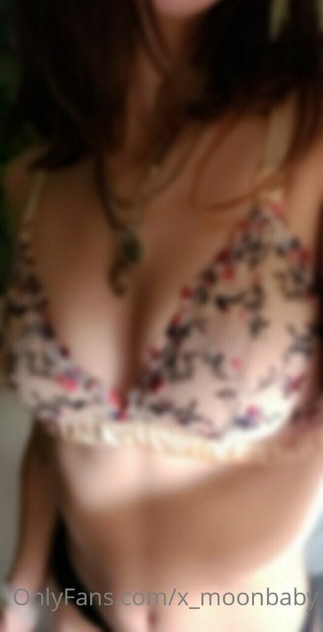 x moonbaby 無料のスター 写真