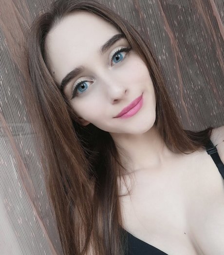 SladkiSlivki 高品質モデル 画像