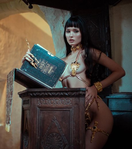 筋肉オンリーファン アダルト 写真