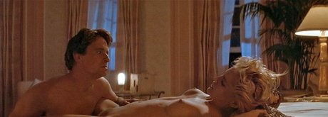 イギリスのプッシーOnlyFans アートヌード 写真