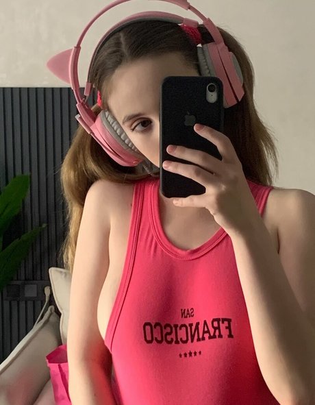 50歳以上のオンリーファンズ パーフェクト 画像