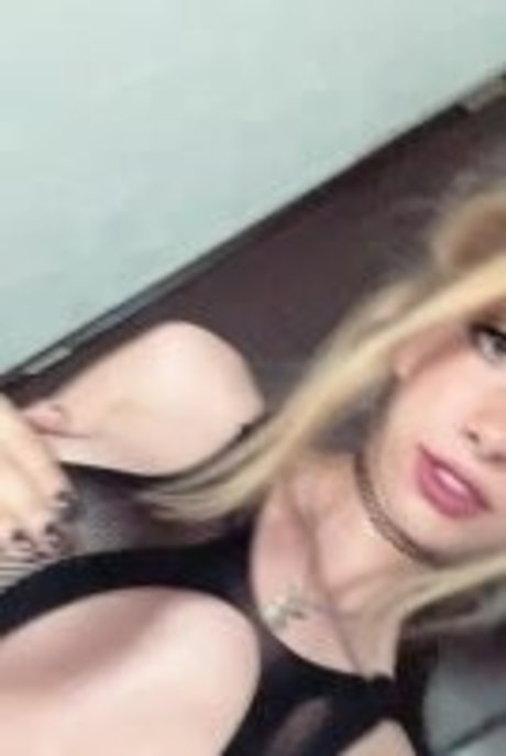 Deborha4 ポルノスター HD 画像