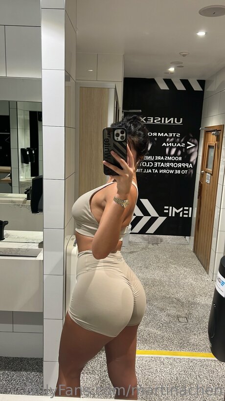 martinachen セクシーモデル 写真