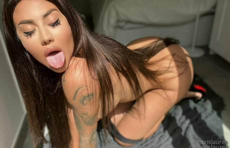 曲線美の隣の女の子OnlyFans xxx 画像