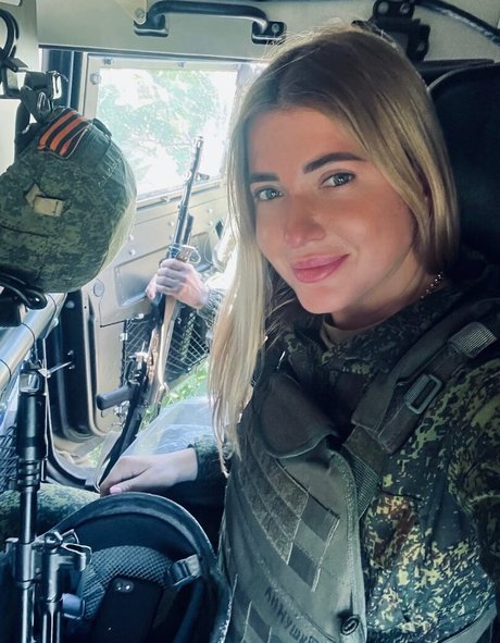 Anna Ilyasova ホットモデル 写真