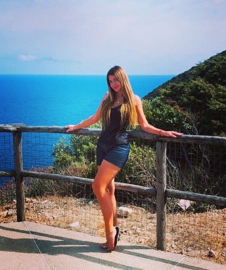 Anna Ilyasova ポルノ女優 写真