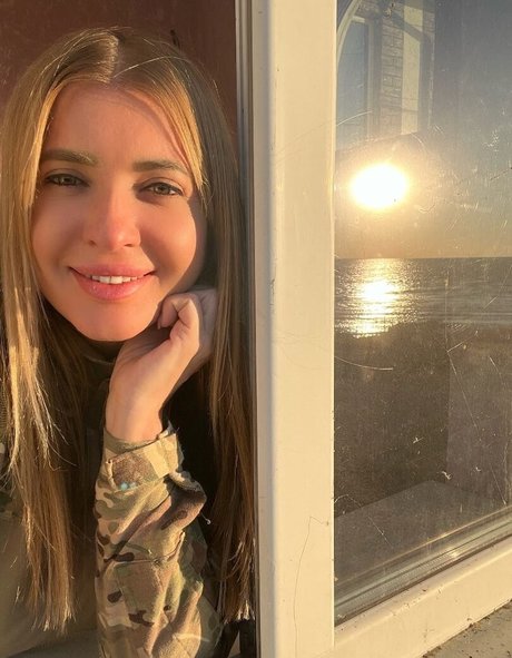 Anna Ilyasova モデル 写真