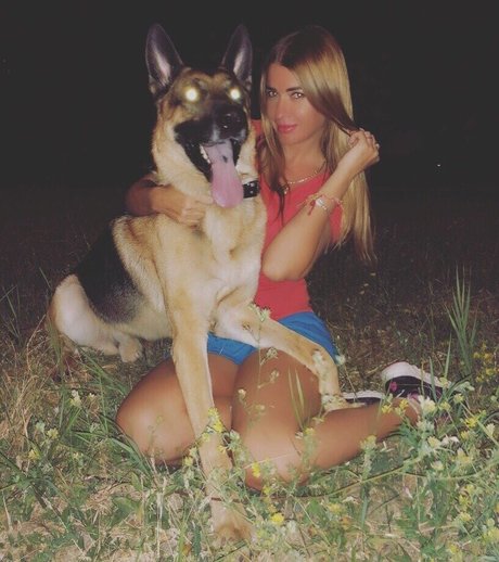 Anna Ilyasova 裸のスター ギャラリー