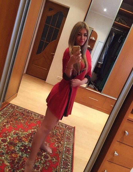 Anna Ilyasova ヌード女優 画像