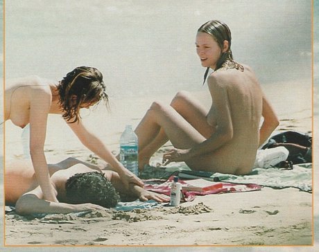 熟女の足オンリーファンズ セックス アーカイブ