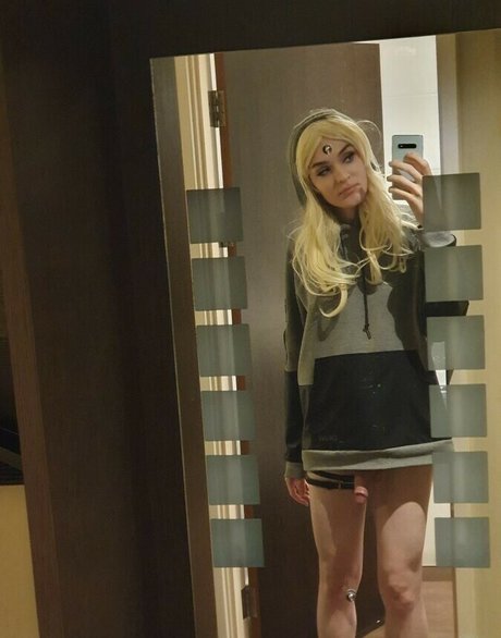 lexxiraus アダルトモデル 画像