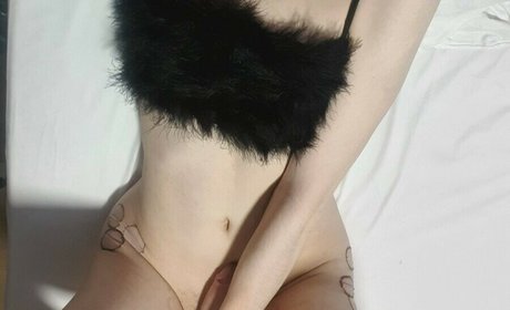 lexxiraus 裸モデル ギャラリー