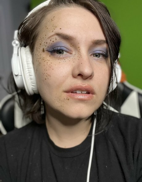 スマイルオンリーファンズ ホットセクシー 写真