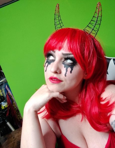 曲線美の女の子オンリーファンズ 無料セックス 画像