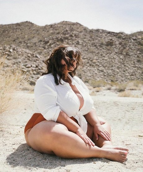 ゲイランジェリーOnlyFans 裸 画像