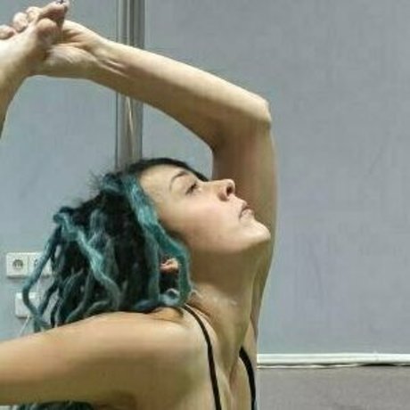 小さなオンリーファンズ ヌード 画像