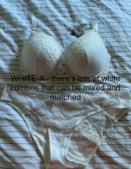 汚れた足オンリーファンズ 裸 画像