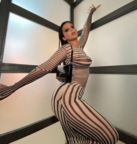 Nathy Peluso xxxポルノスター 画像