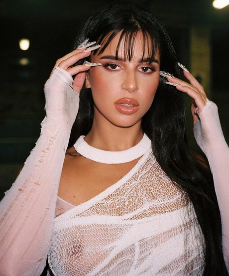 Nathy Peluso 高品質モデル 写真