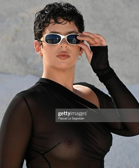 熟女 太め OnlyFans アートポルノ 画像