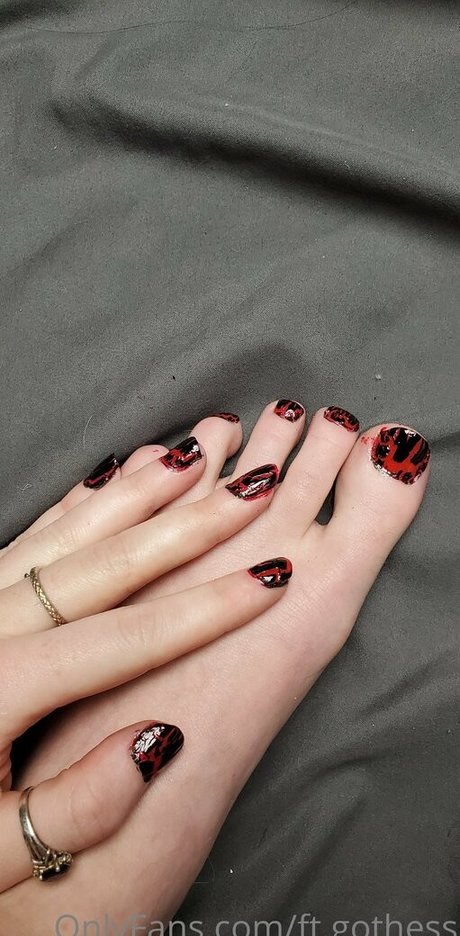 小人ヌードオンリーファンズ 無料 写真