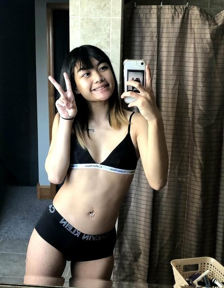 sunisa bby スター 裸 写真