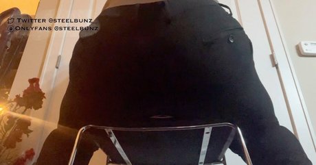 逆騎乗位 オンリーファンズ HD 写真