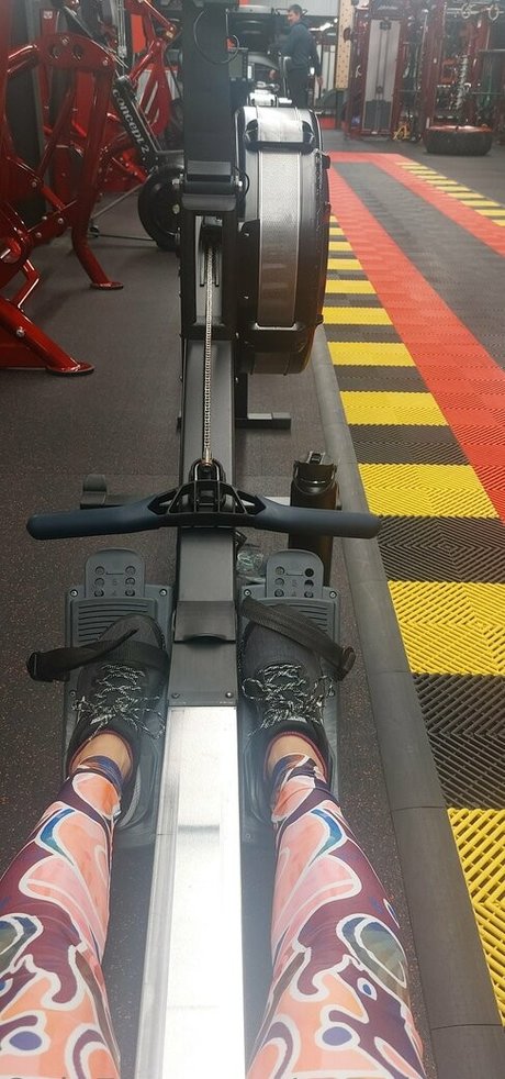 50歳以上のオンリーファンズ アートヌード 写真