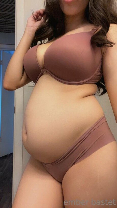 emberbastet 完璧な女優 画像