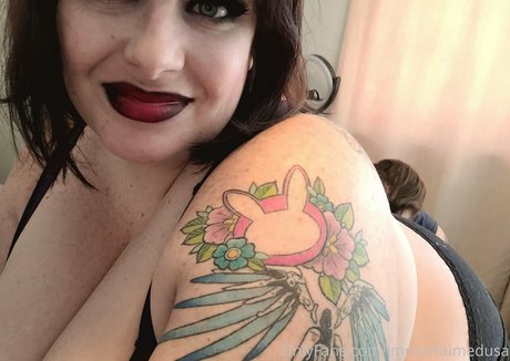 megandaw アートモデル 画像