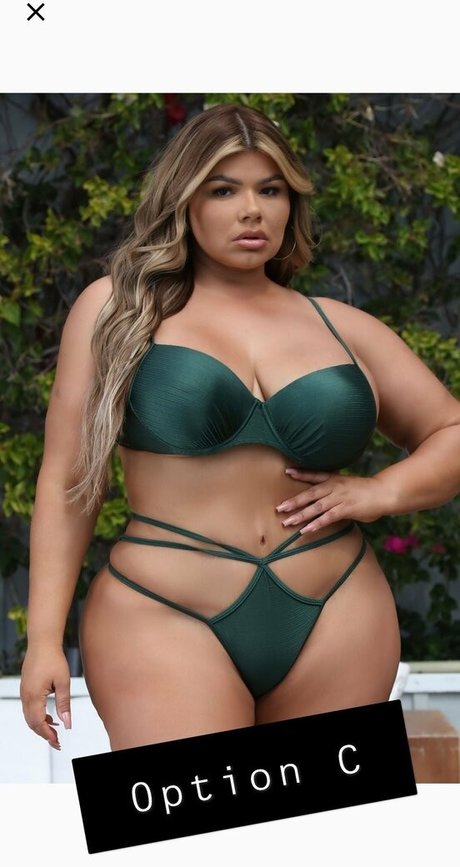 megandaw トップモデル 写真