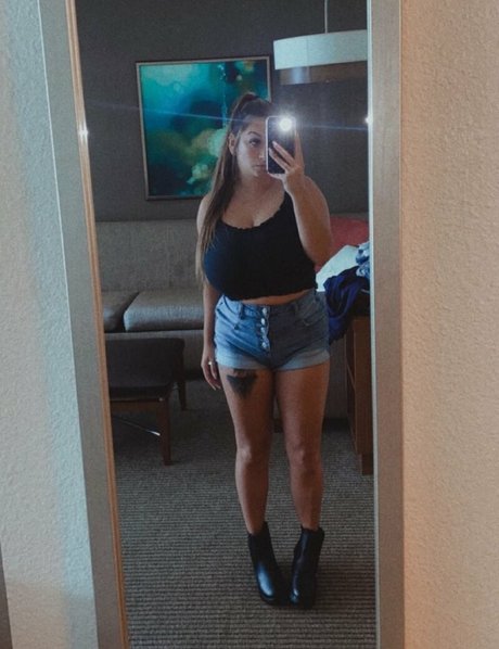 Lauren Risotti アダルトモデル 画像