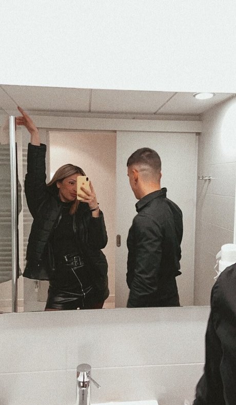 belonly セックスモデル 画像