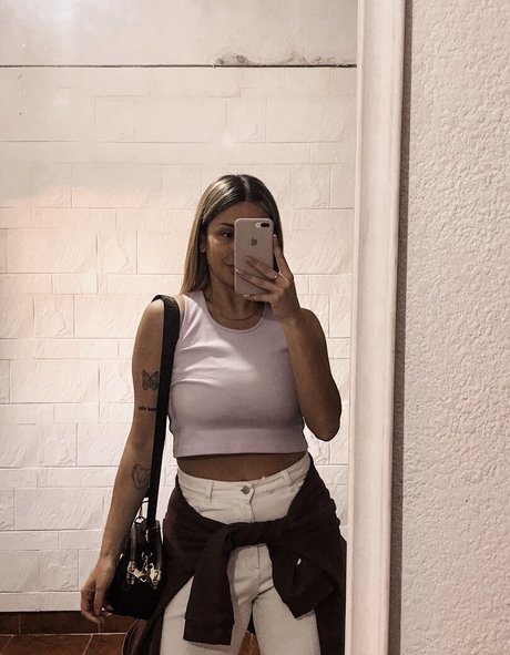 ゴス3P OnlyFans 無料セックス 写真