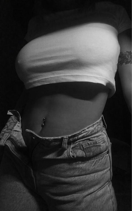 ブルネットの猫OnlyFans 可愛い 写真