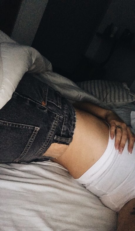 belonly ヌードモデル ギャラリー