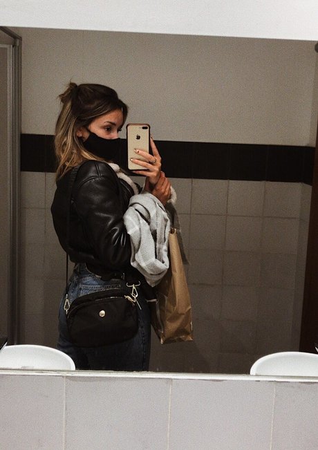 寝取られアマチュアOnlyFans アート裸 画像